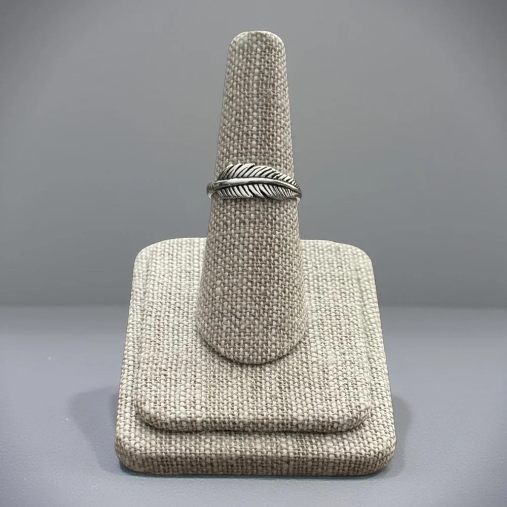 NWT 925 Sterling Silver Oxidized Feather Ring! Available in Sizes 5-10! NEW! - Picture 3 of 7